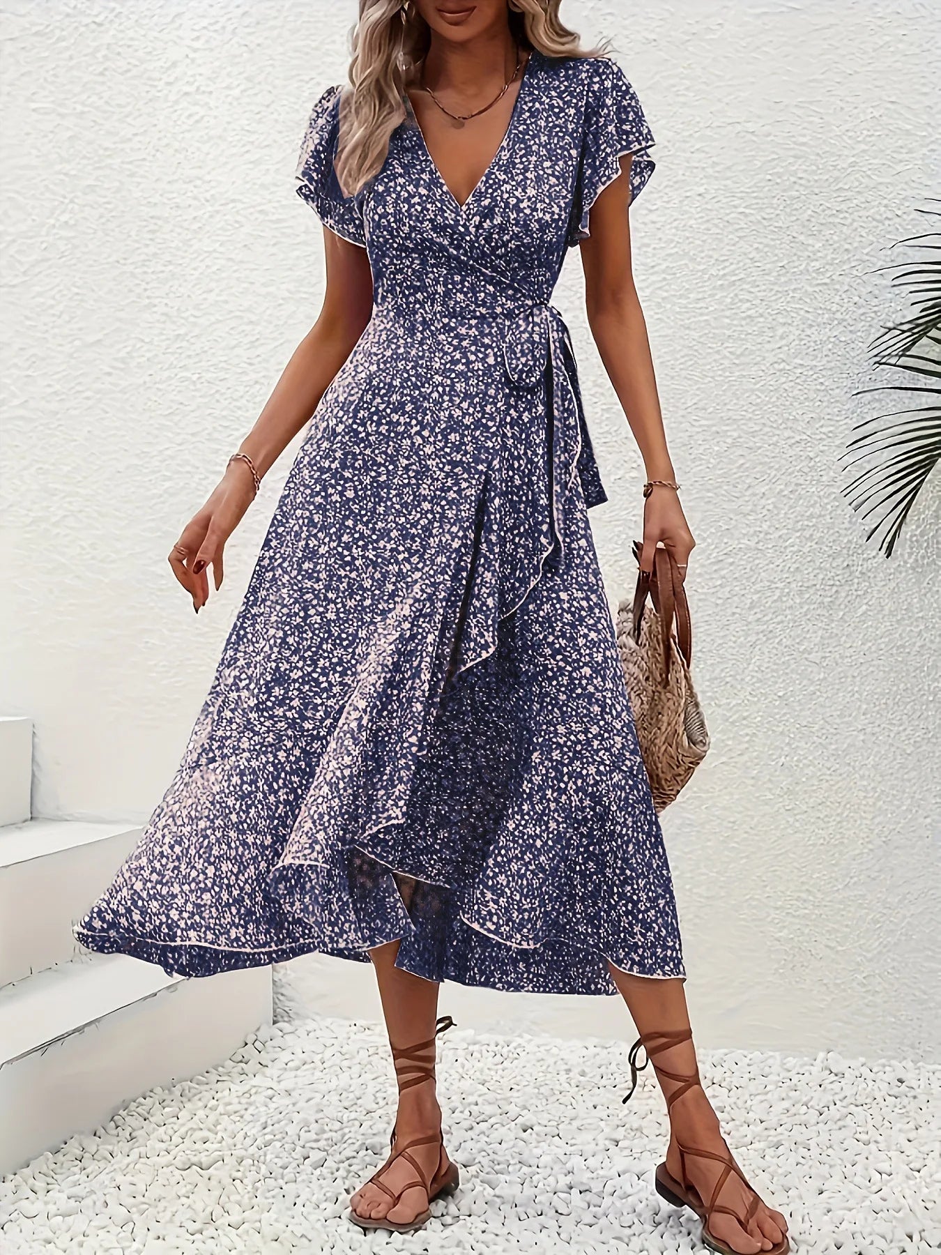 Mette - Robe d'été élégante à imprimé floral et détails magiques