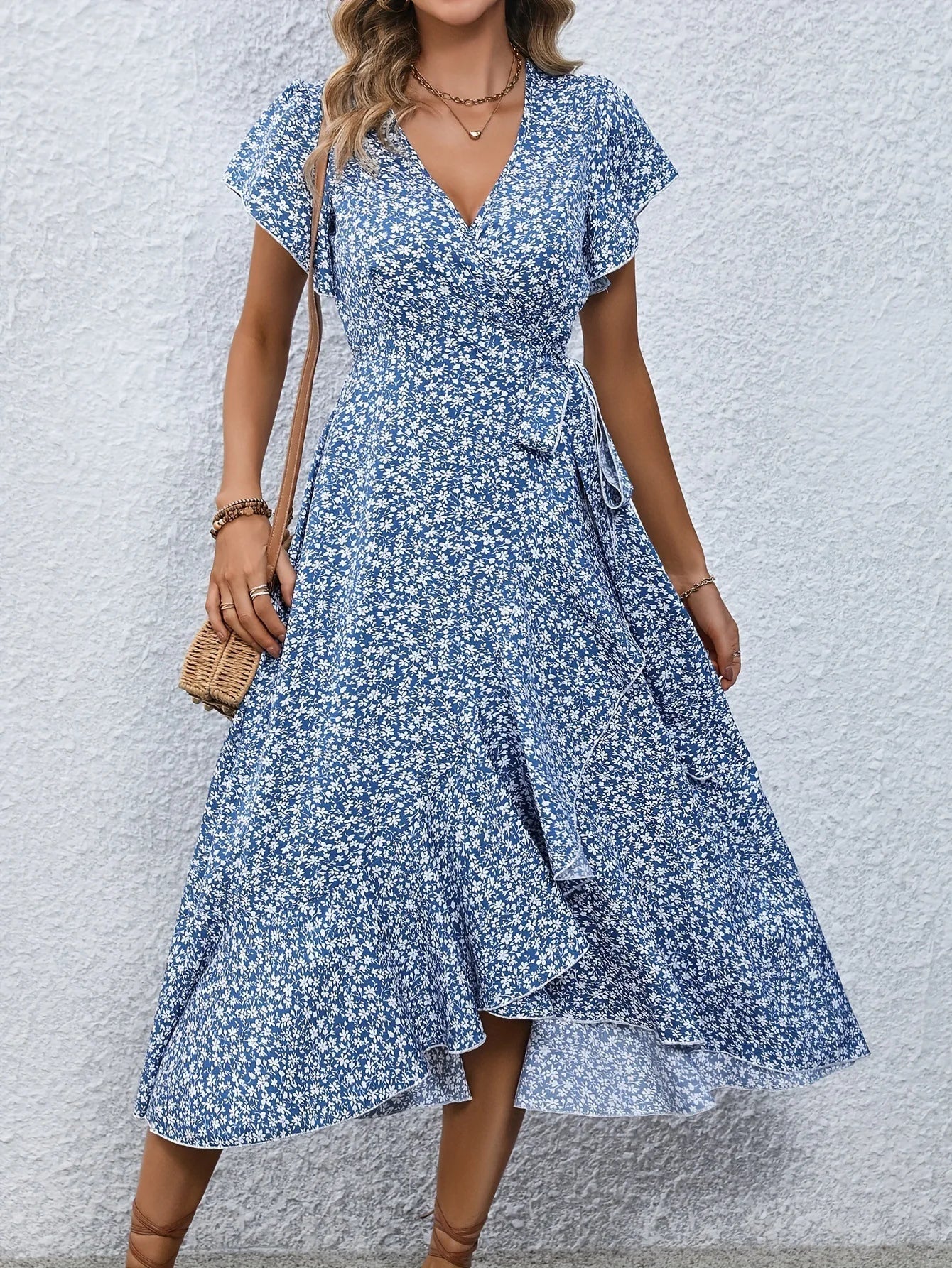 Mette - Robe d'été élégante à imprimé floral et détails magiques