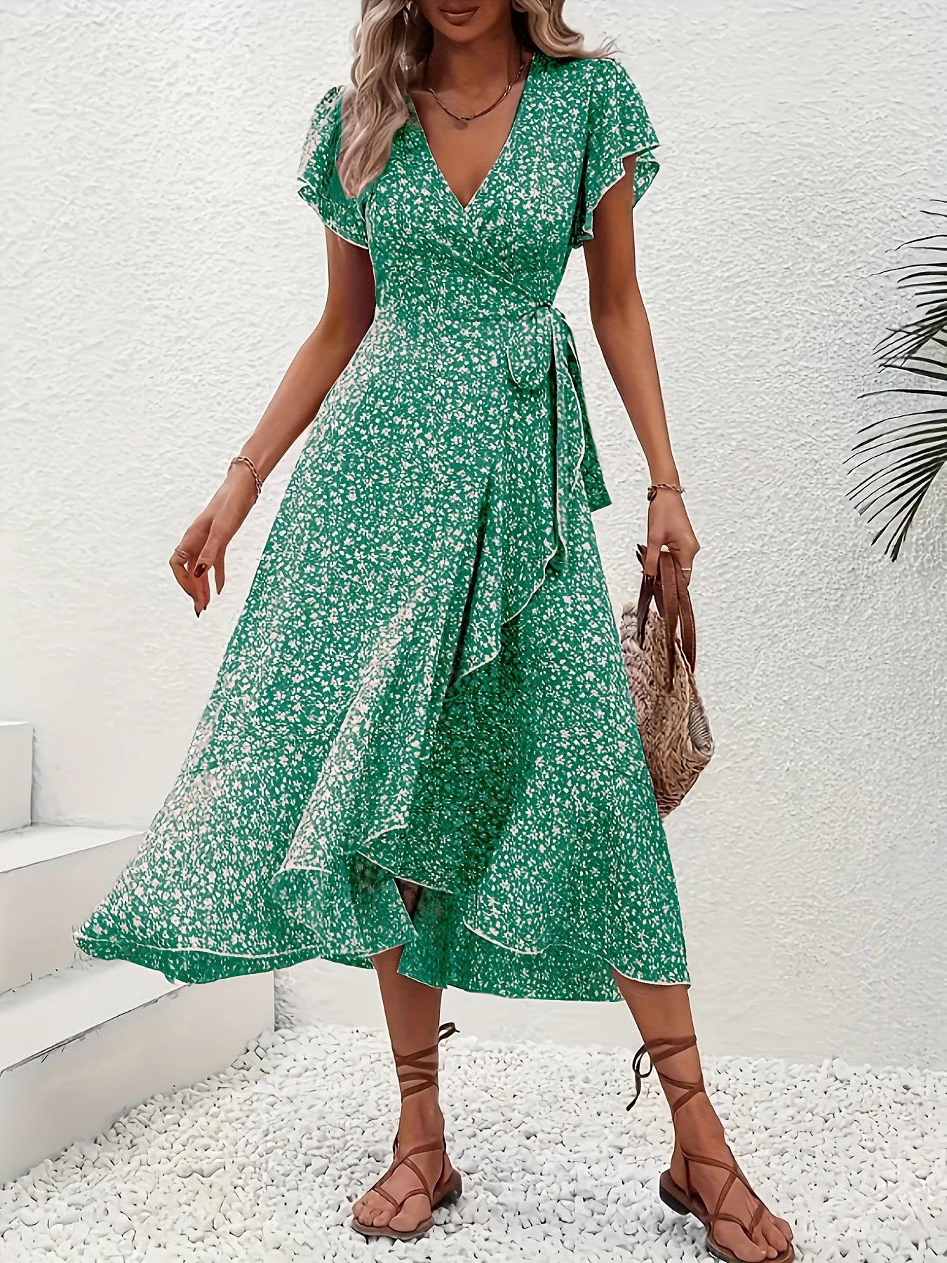 Mette - Robe d'été élégante à imprimé floral et détails magiques