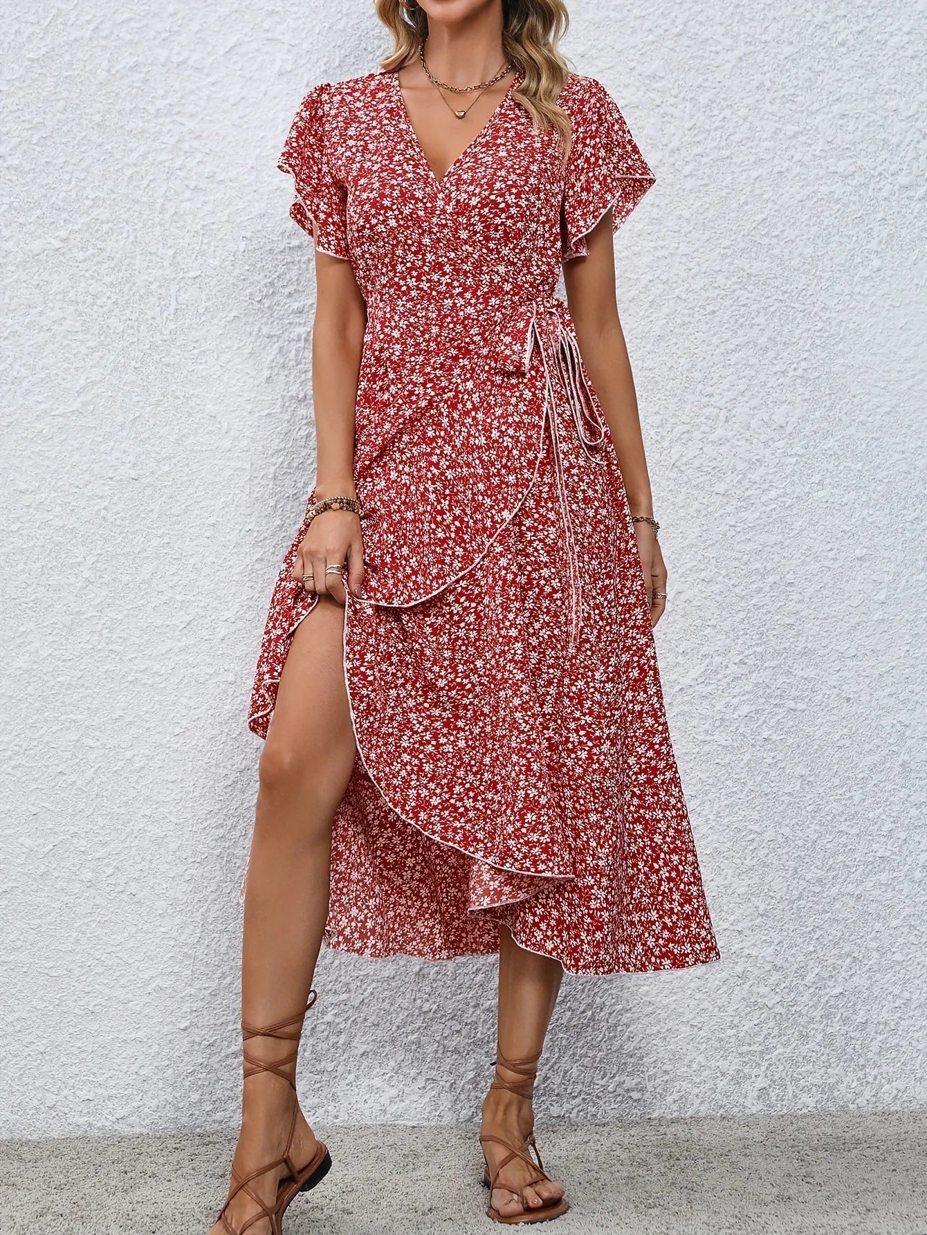 Mette - Robe d'été élégante à imprimé floral et détails magiques