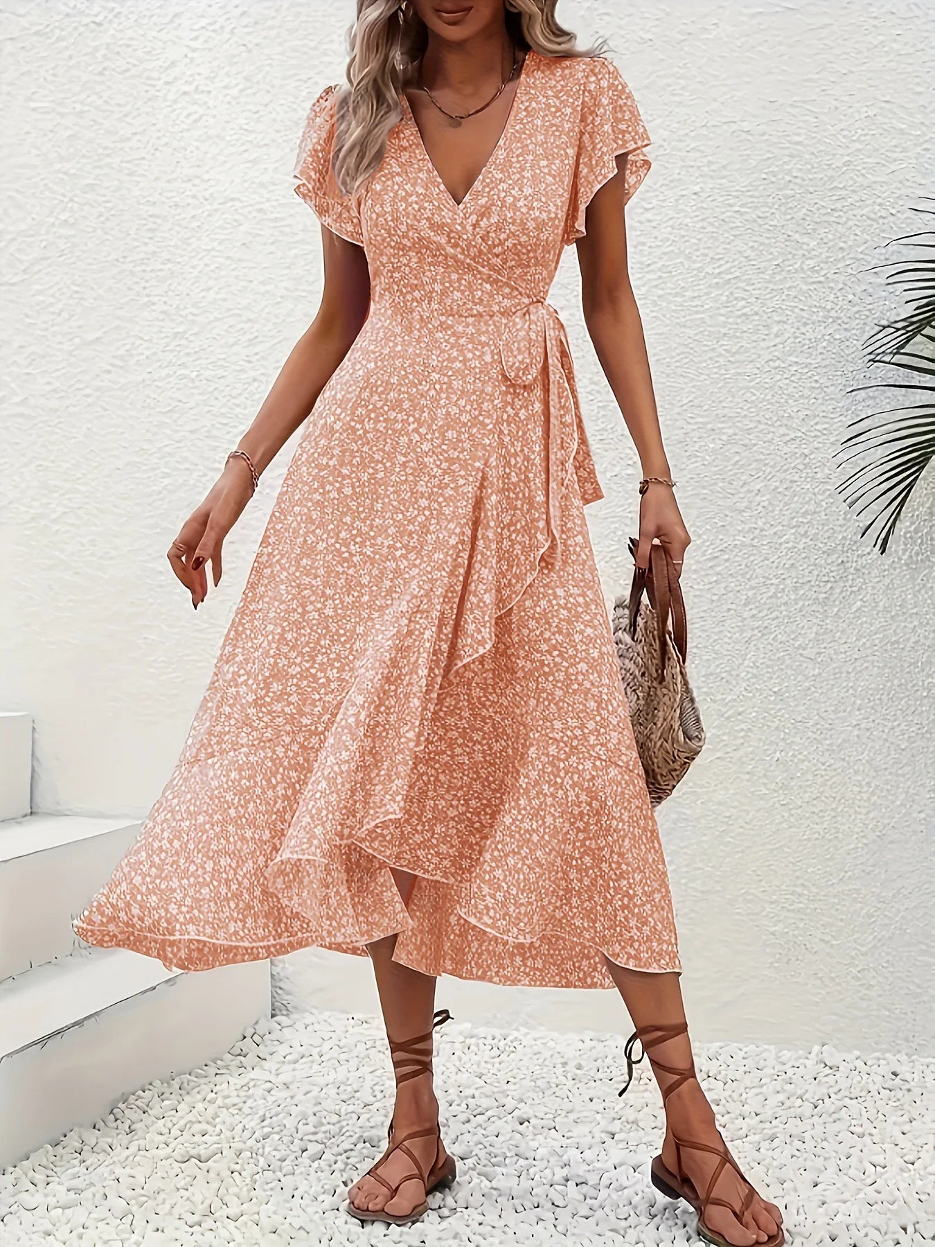 Mette - Robe d'été élégante à imprimé floral et détails magiques