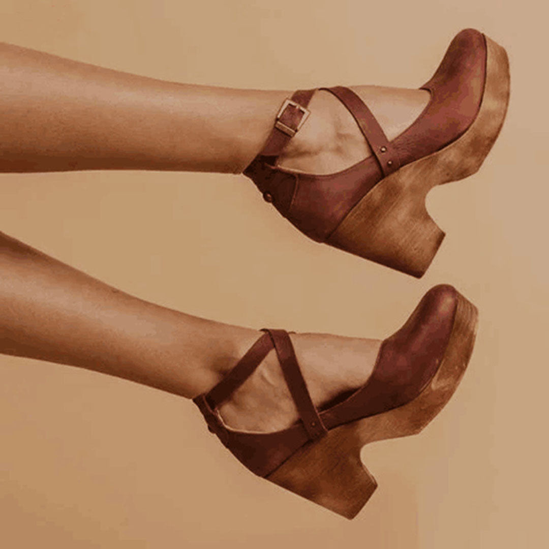 Élise – Sandales à talons compensés à bout fermé, sangle à la cheville et tige en cuir pour un confort exceptionnel